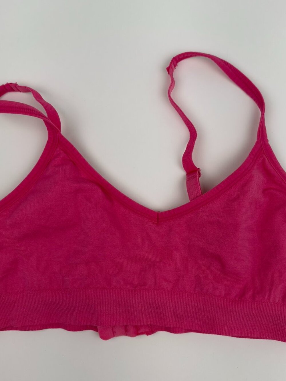 Kalon Seamless V-Neck Bralette Hot Pink Size S/M Busty Adjustable Straps Wireles